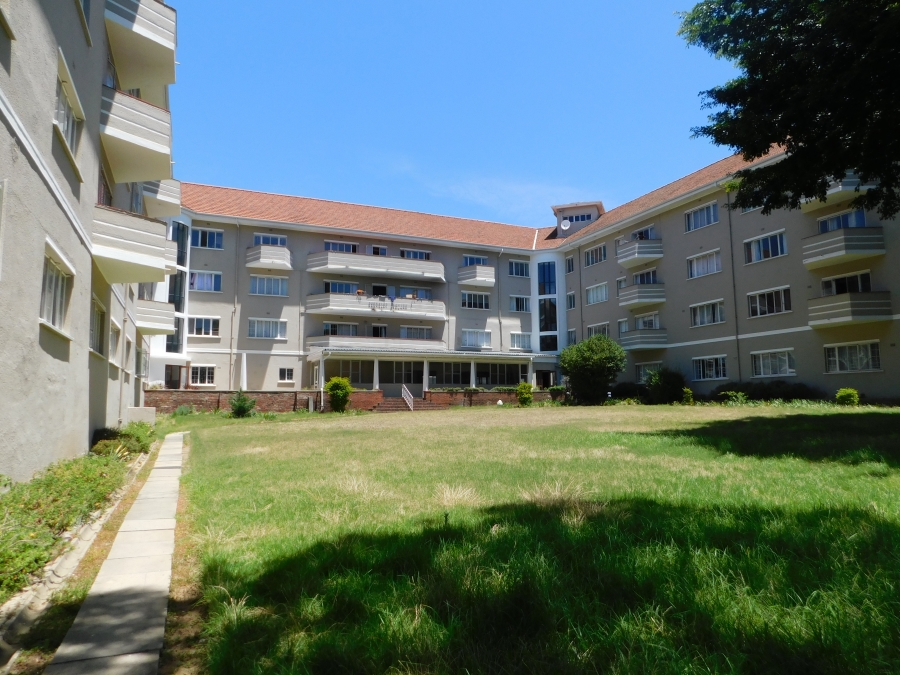 To Let 1 Bedroom Property for Rent in Rondebosch Village Western Cape